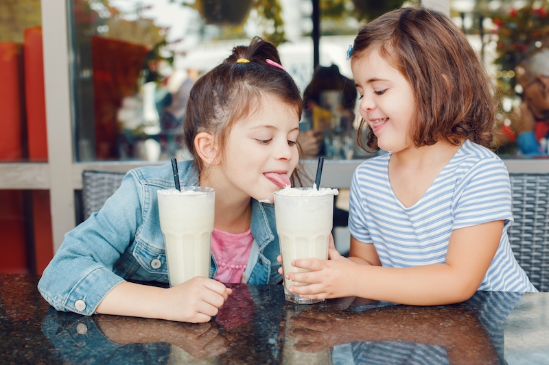 kids drinking milkshakes