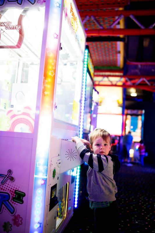 kid at arcade